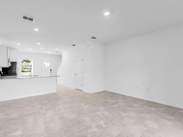 hj-fl-jacksonville-sabal-terrace-juniper-concerto-lot-59-tv-lounge-to-kitchen-01