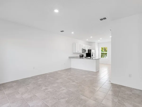 hj-fl-jacksonville-sabal-terrace-juniper-concerto-lot-59-tv-lounge-to-kitchen-02